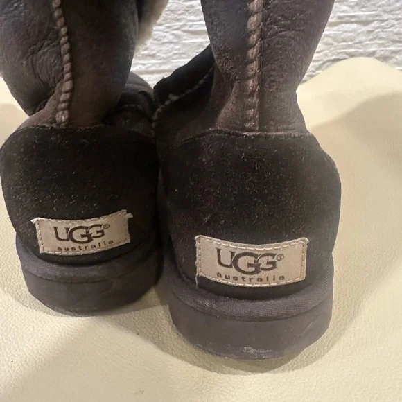 UGGS Brown Shearling Lined Boots - Picture 3 of 4